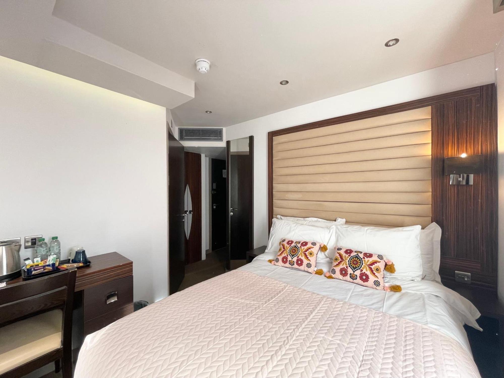 לונדון Maitrise Hotel מראה חיצוני תמונה